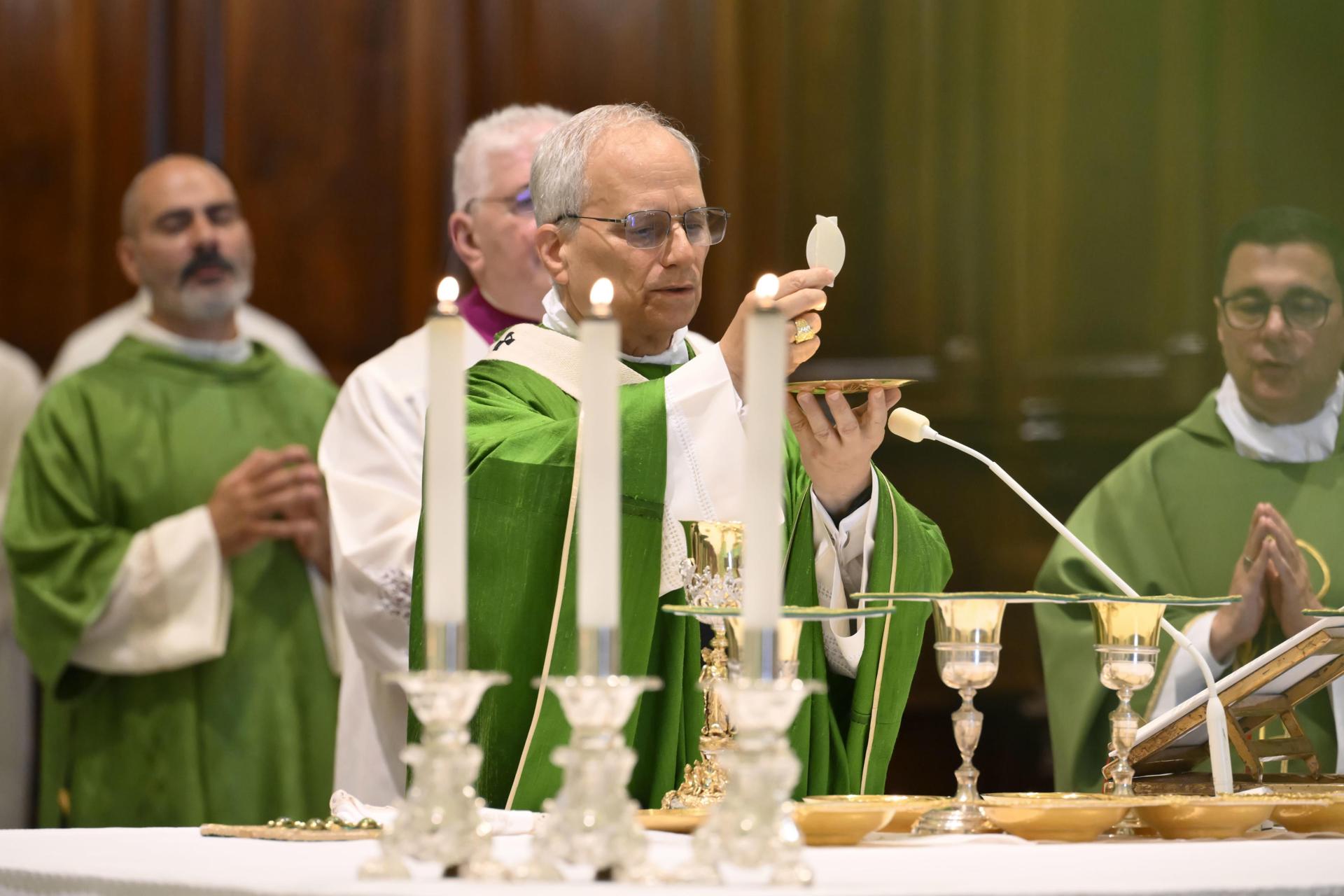 El papa León XIV dijo que los migrantes son mensajeros de esperanzas en un mundo de guerras