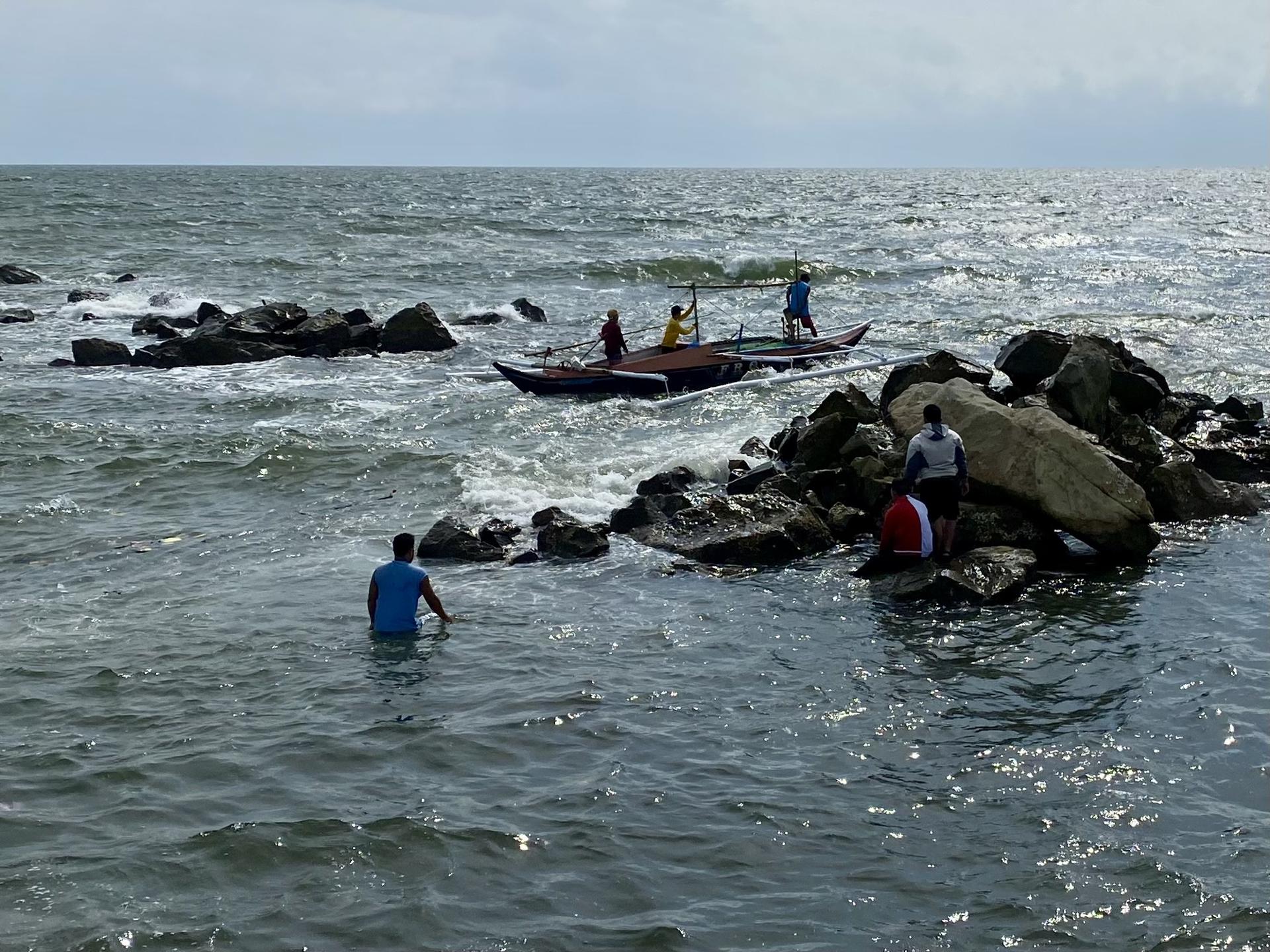 Perú cierra 65 puertos por alerta de tsunami y espera olas de más de dos metros