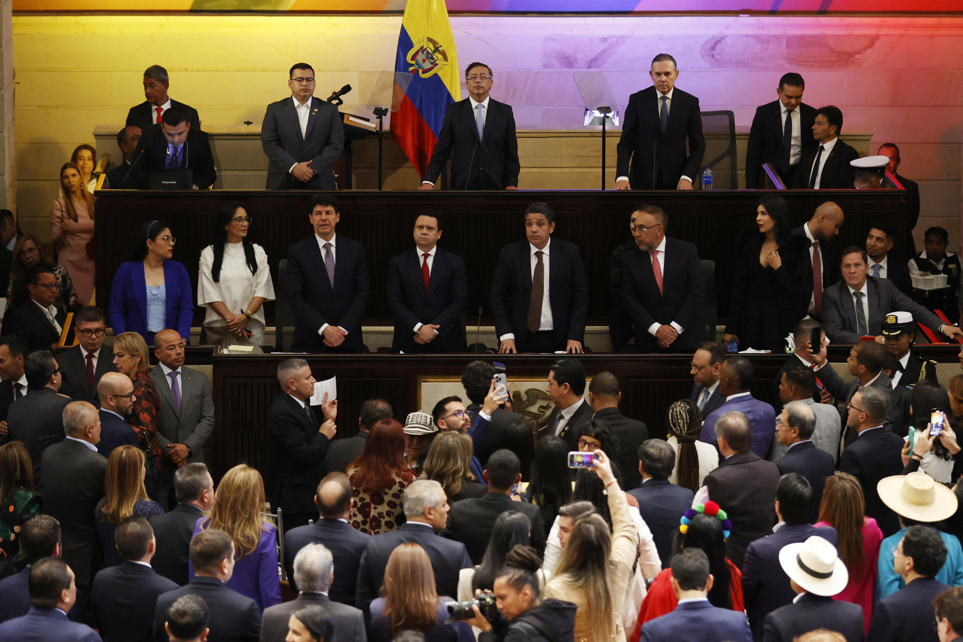 Petro reconoce que su Gobierno "no ha logrado la paz total" con los grupos armados