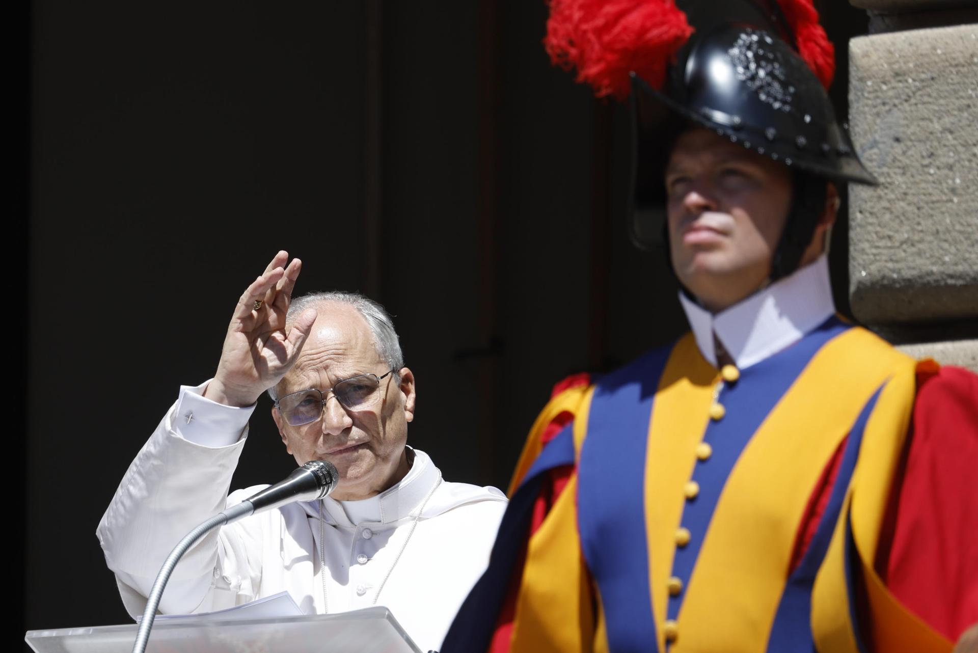 El papa León XIV denunció la grave situación de la población "aplastada por el hambre en Gaza"