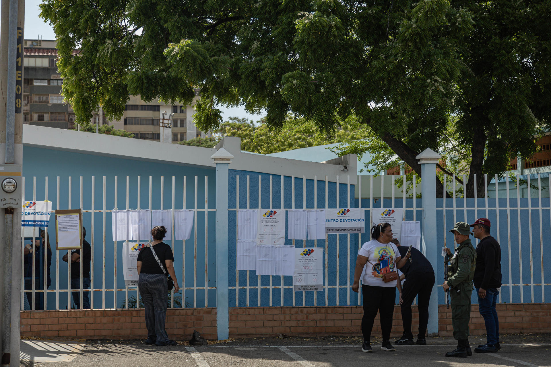 “Todos a votar antes del mediodía”: CNE obliga a sus funcionarios a participar en la farsa del chavismo (Capturas)