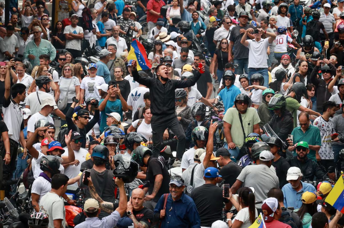 El País: Maduro impone con puño de hierro su poder absoluto en Venezuela