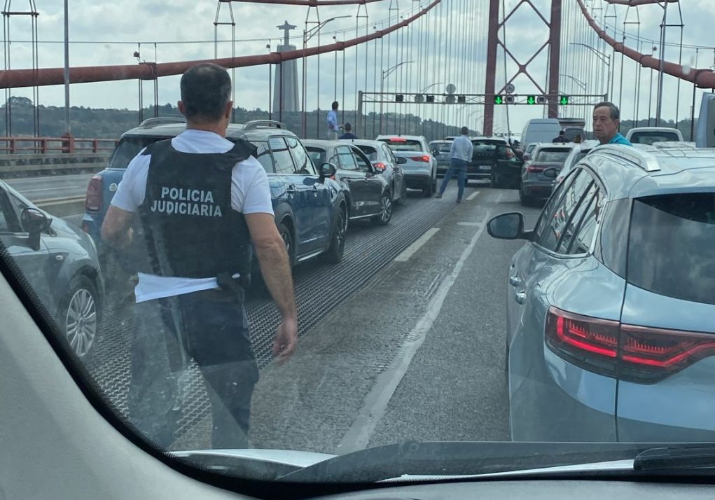 Horror en Lisboa: hallaron a un hombre decapitado en medio de una plaza