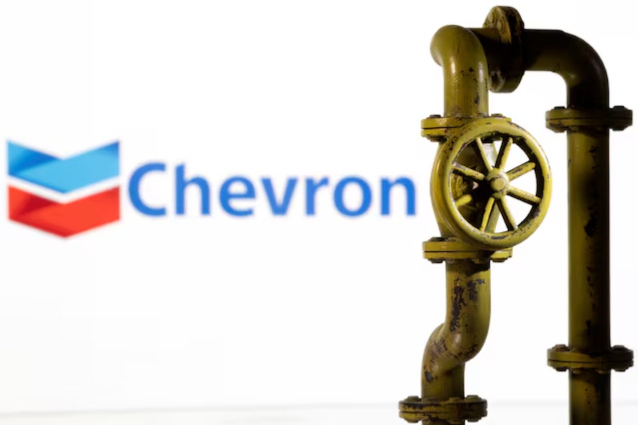 EEUU otorgó licencia limitada a Chevron para operar en Venezuela sin beneficiar a Maduro