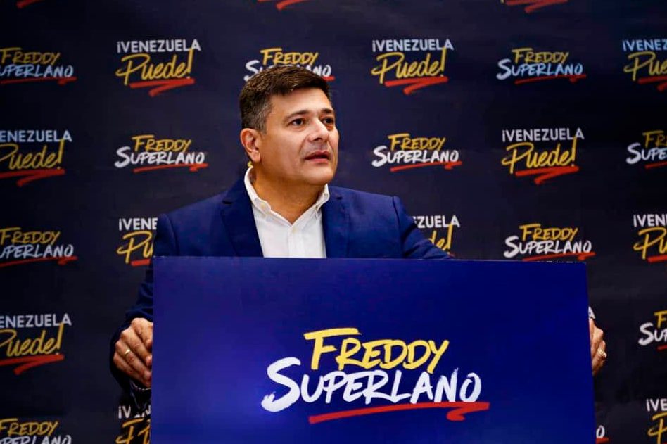 María Corina Machado afirmó que lucha por la libertad de Freddy Superlano y cada preso político