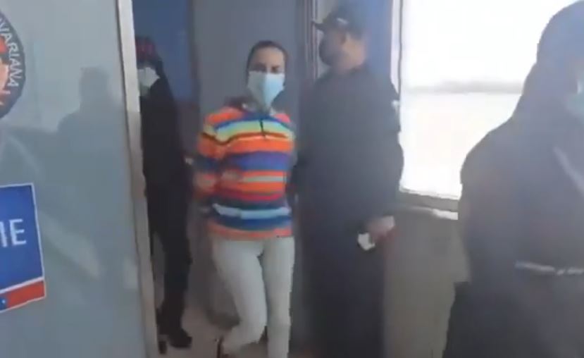 Llegó a Venezuela la madre de "El Fresa", el tiktoker que desafiaba a Diosdado Cabello (Video)