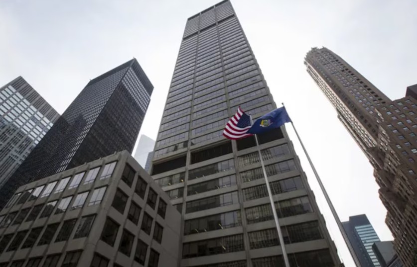 Así es el edificio donde irrumpió el atacante de Nueva York: sede de Blackstone, la NFL y el consulado de Irlanda
