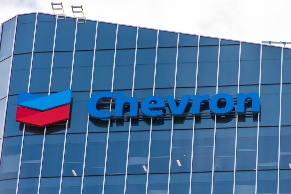 Maduro busca apoyo de Chevron tras bloqueo militar de EE.UU. en Venezuela