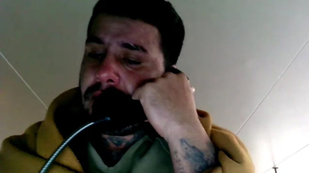 "No aguanto aquí un día más": la vida de un grupo de migrantes en centro de detención de Texas