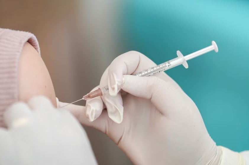 Estudio preclínico muestra que una sola inyección al nacer protege del VIH durante años