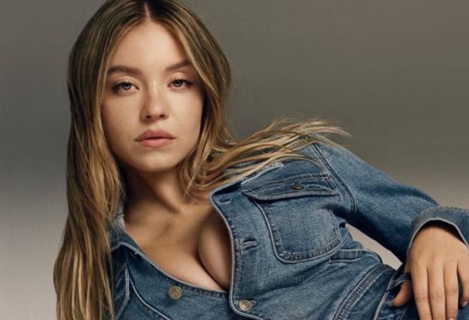 Jeans, mucha piel al desnudo y polémica: la campaña de Sydney Sweeney que se hizo viral (VIDEO)