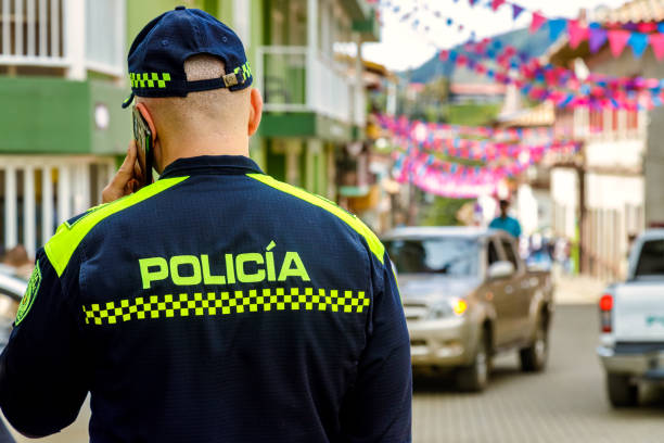 Policía colombiana investiga la muerte de una mujer que cayó de un noveno piso en Bogotá