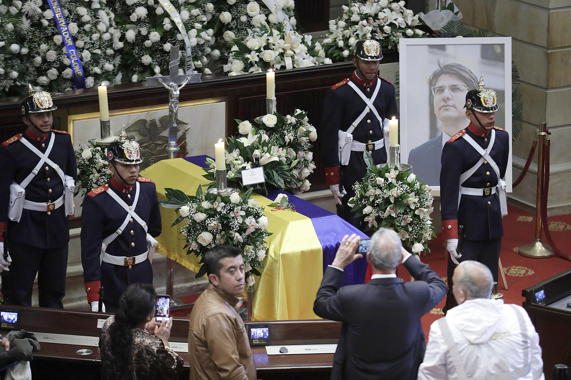 Grupo IDEA expresó preocupación por el clima de violencia política en Colombia