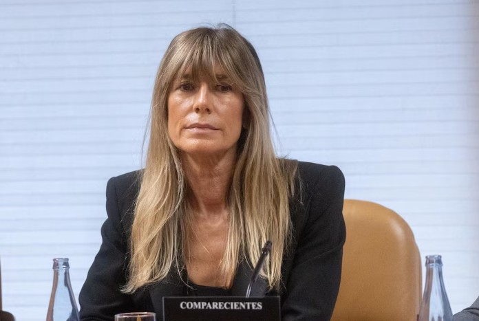 Un juez imputa a la mujer de Pedro Sánchez por malversación en el contrato de su asesora