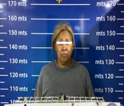 Chiquita, pero peligrosa: capturan a una mujer solicitada por estafa en La Guaira