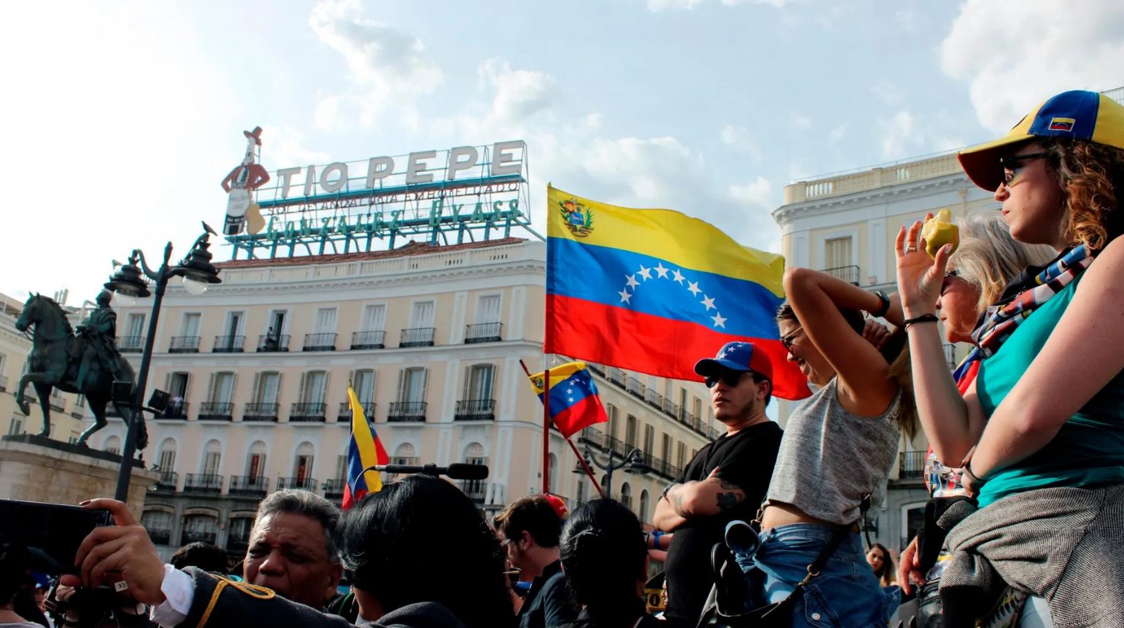 Colombianos y venezolanos impulsan un aumento del 6,3% en población extranjera en España