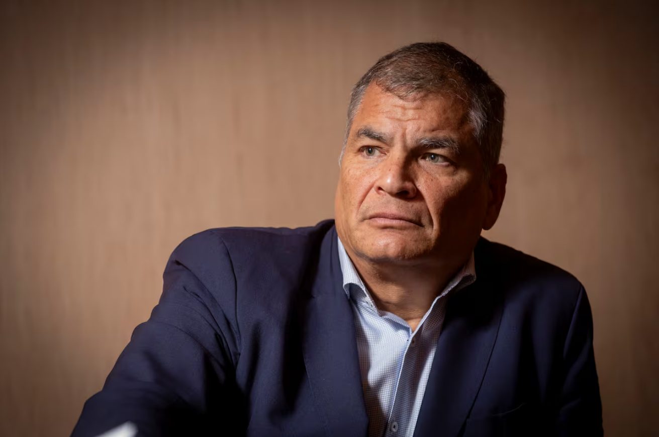 Rafael Correa rompió en redes sociales con una prefecta de su trastocado partido en Ecuador
