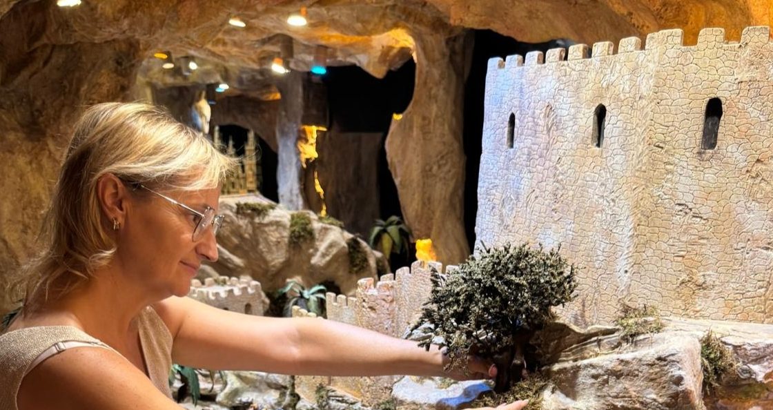 Un pueblo de España se adelanta a la Navidad y prepara un gigantesco pesebre de 100 metros