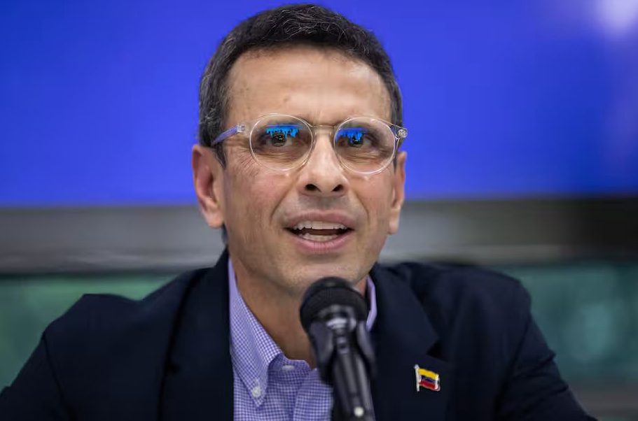 Los "tres Doritos después" de Capriles, quien ahora duda de la existencia del Cartel de los Soles