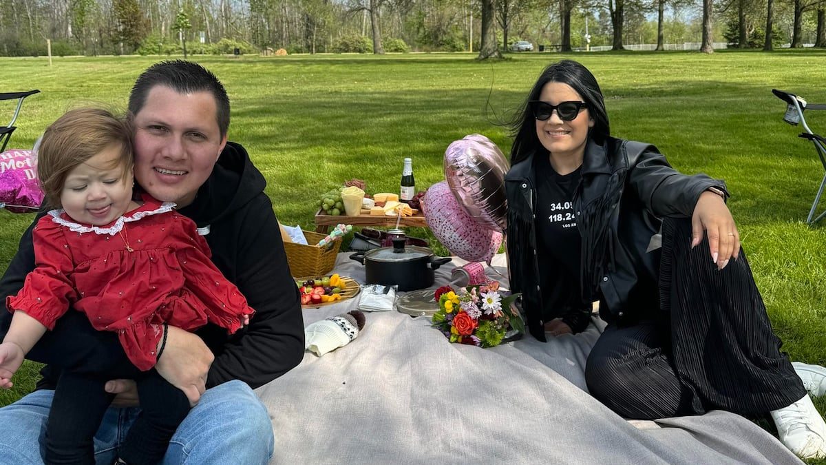 ICE arrestó a venezolanos en Walmart de Nueva York y los separó de su hija de dos años