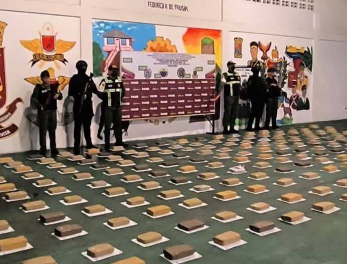 Incautaron más de 200 envoltorios de marihuana ocultos en un parque nacional de Amazonas