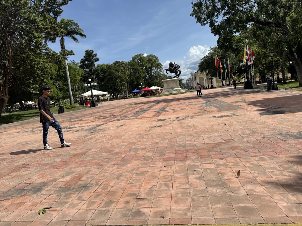 Desobediencia rotunda al llamado de Maduro al alistamiento en la milicia: las FOTOS hablan por sí solas
