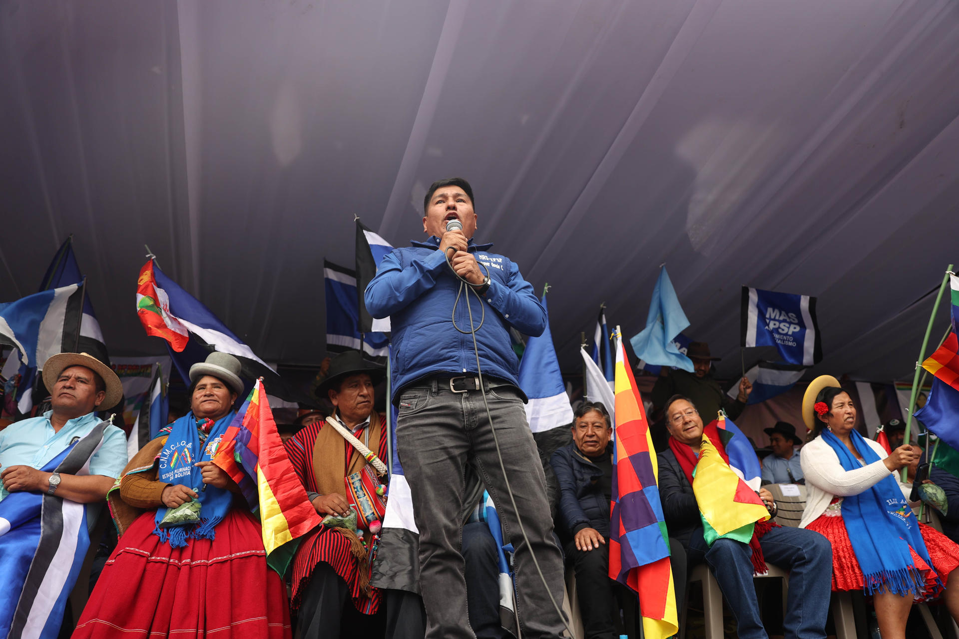 Partido oficialista del MAS admitió desgaste y división tras sufrir aplastante derrota en presidenciales