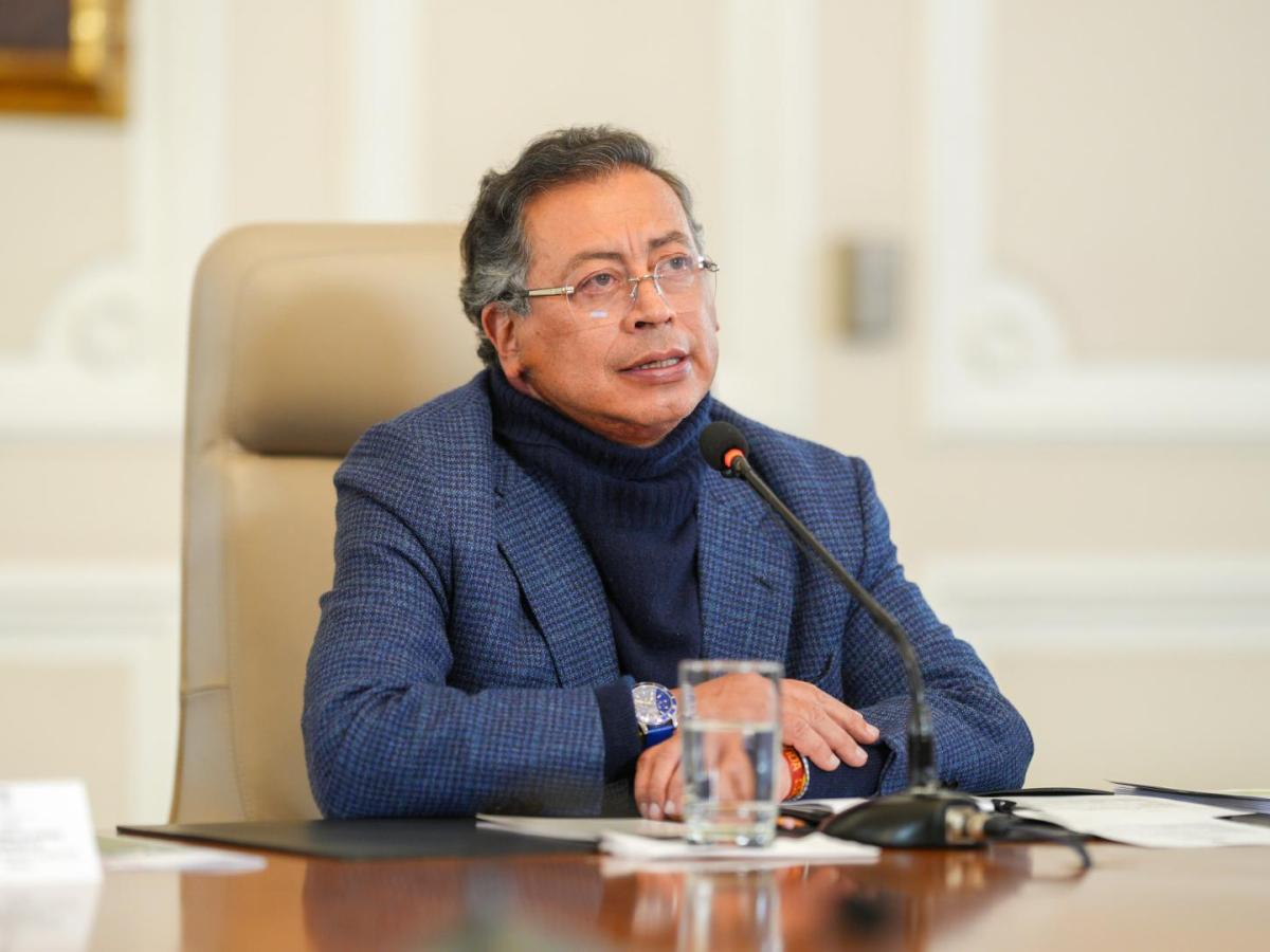 Petro propuso ir a tribunales internacionales por disputa de una isla con Perú