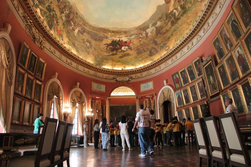 La comedia del miedo y el punto final