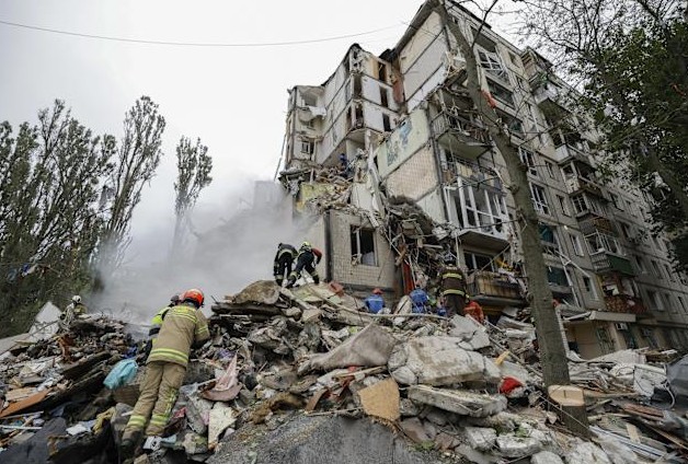 Sube a 31 los muertos en Kiev por el ataque ruso con drones y misiles