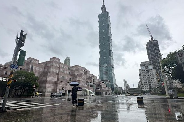 China eleva su nivel de alerta ante la llegada del tifón Kajiki, que sigue fortaleciéndose