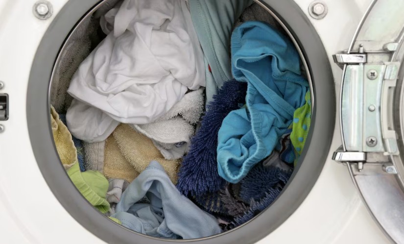 Cómo usar la lavadora correctamente para evitar que su ropa favorita se dañe o se encoja