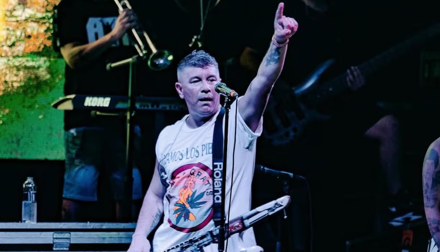 Pablo Lescano, líder de "Damas Gratis", rompió el silencio tras disturbios en el Movistar Arena de Bogotá