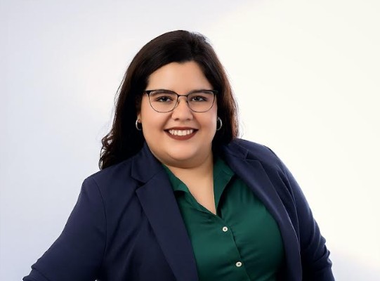 Yoskaren Sánchez recibe el Mara de Oro 2020 por su proyección estratégica en desarrollo de negocios