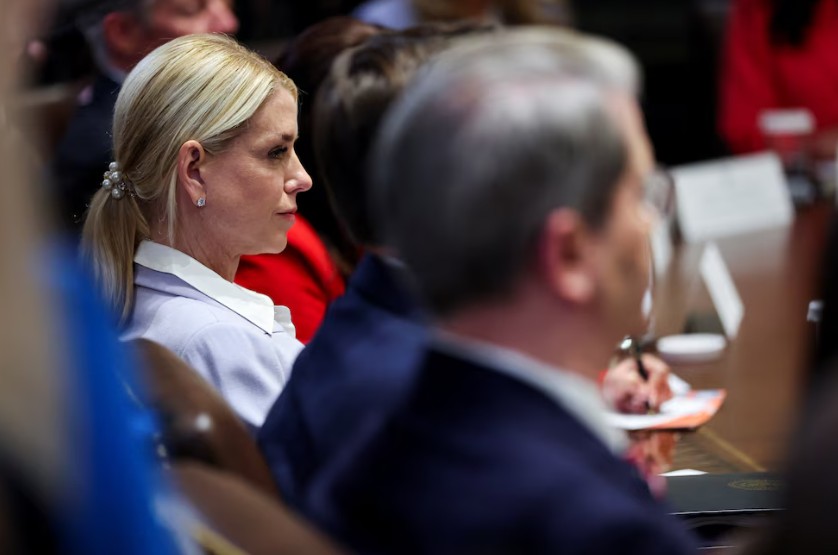 Pam Bondi reconoció 
