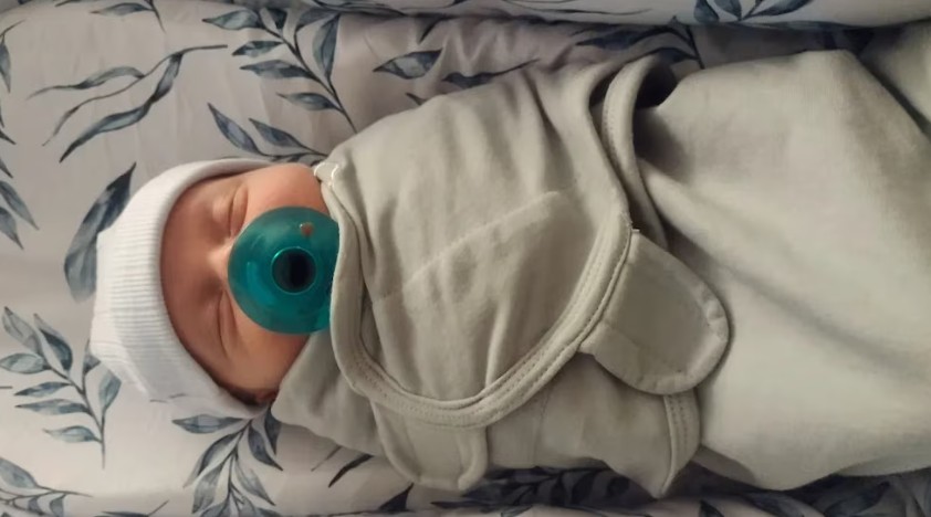 “El bebé más viejo del mundo”: nació de un embrión congelado hace más de 30 años y tiene una sobrina de 10