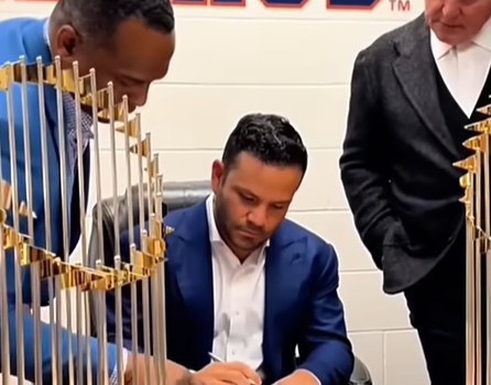 José Altuve es humillado en una tienda de Louis Vuitton en Houston (VIDEO)