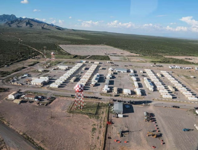 Qué se sabe del centro de detención de inmigrantes que se construye en Texas y que será el más grande de EEUU