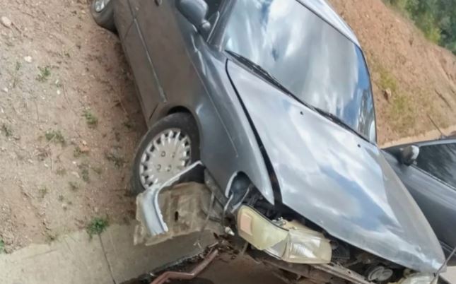 Funcionario de la PNB salió expulsado de su vehículo ante volcamiento en autopista de Caracas