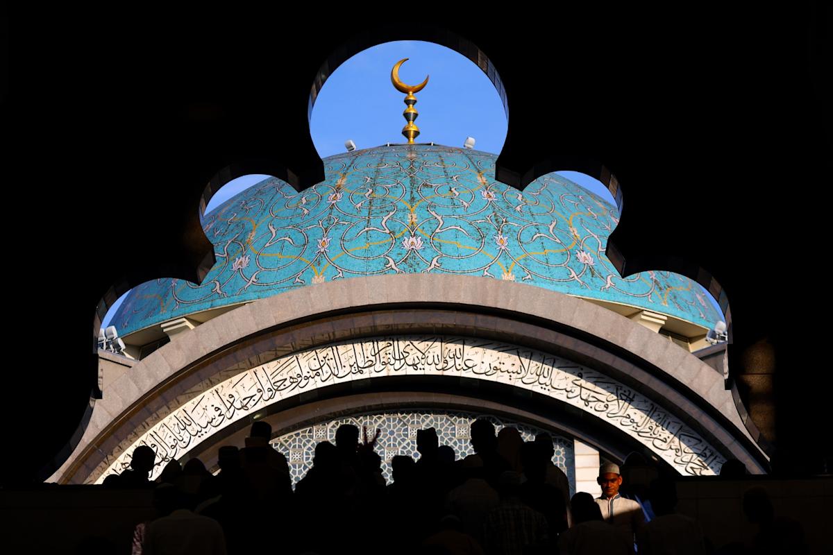 La amenaza de un estado de Malasia a los musulmanes que falten un viernes a la mezquita