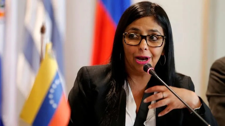 Delcy Rodríguez se quejó desde Rusia por el despliegue de la fuerza militar de EEUU en el Caribe