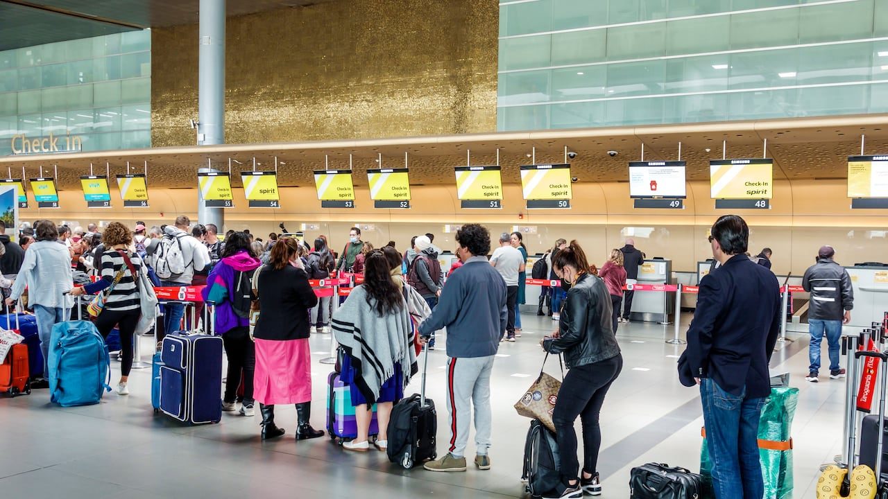 EEUU endurece controles: las multas que pueden aplicar al desacatar estas instrucciones en el aeropuerto