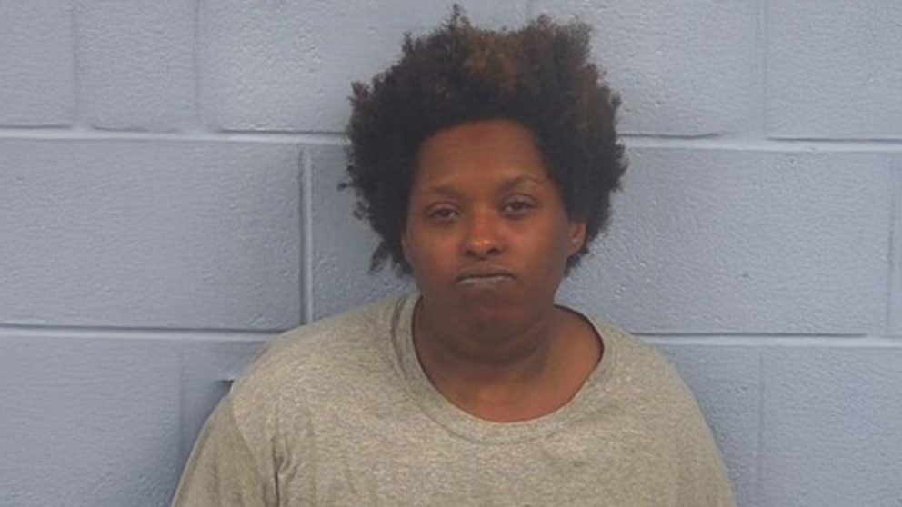 Horror en Alabama: mató a su bebé y luego dejó su cuerpo dentro de un carro fúnebre