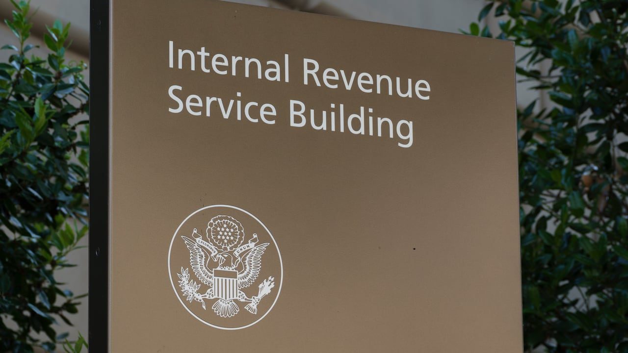 ¿Deportados por pagar impuestos en EEUU? IRS compartirá información confidencial de contribuyentes con ICE