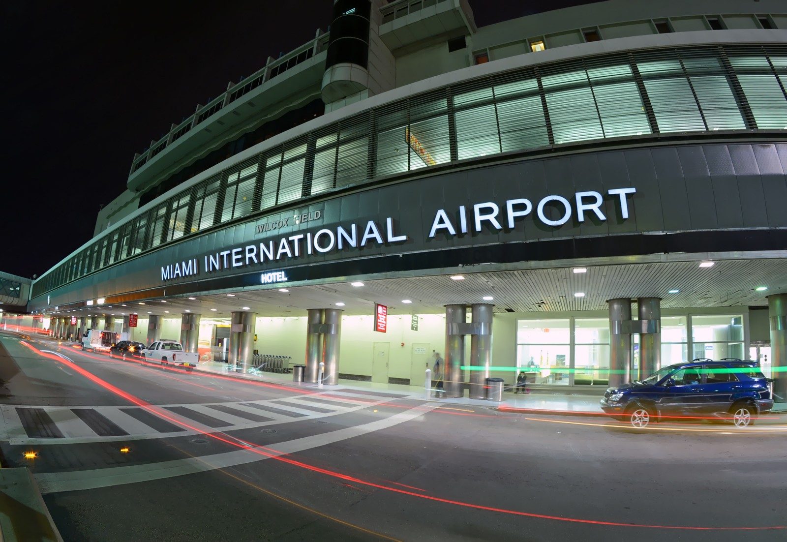 ¿Por qué hay una caída en el número de pasajeros en el aeropuerto de Miami?