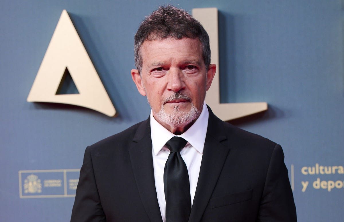 Antonio Banderas sobre su llegada a EEUU en los 90: "Me martirizaron ocho horas diarias"