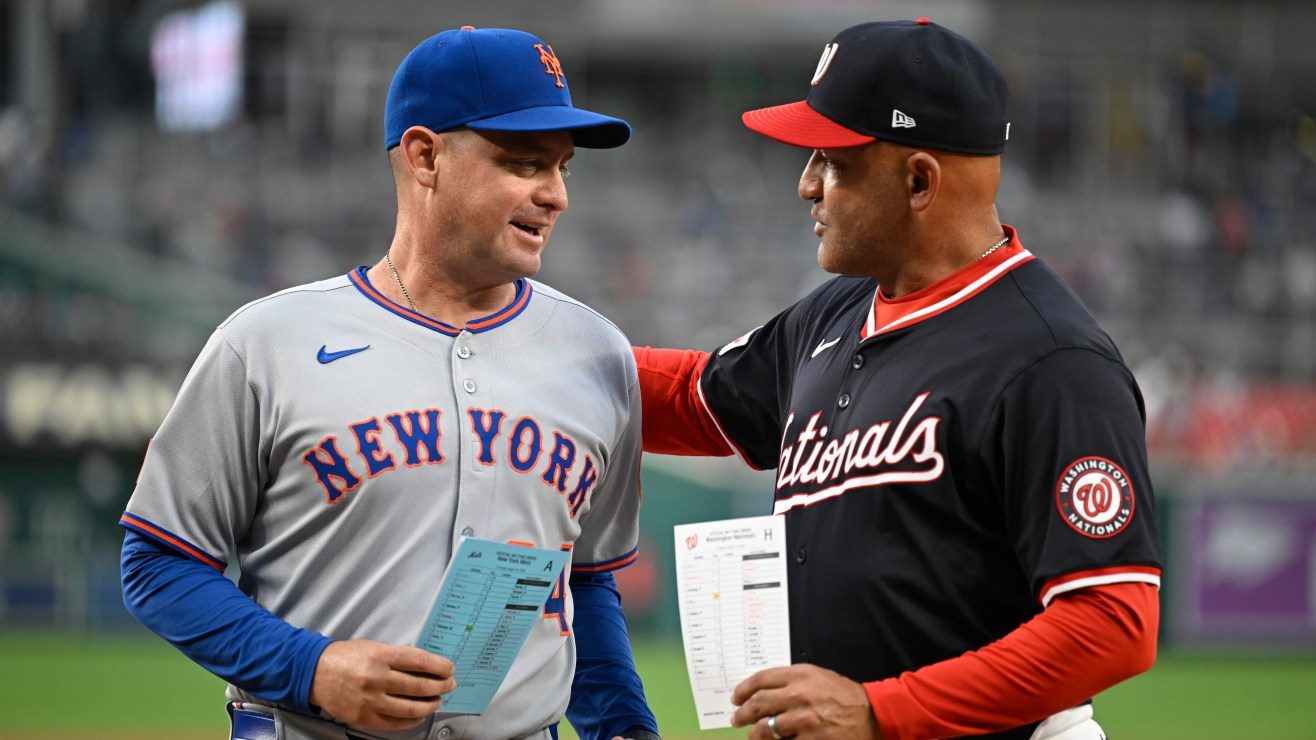 Carlos Mendoza Vs. Miguel Cairo: cómo quedó el duelo histórico entre managers venezolanos en la MLB