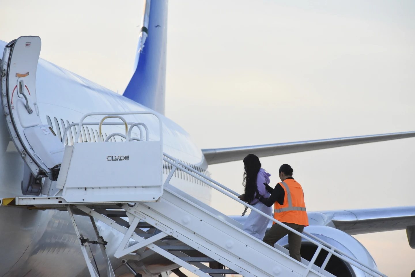 Migrantes con green card también corren peligro de ser deportados de EEUU