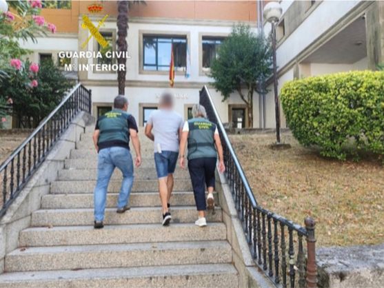 Detenido en España un "santero" que prometía curar pacientes a cambio de relaciones sexuales