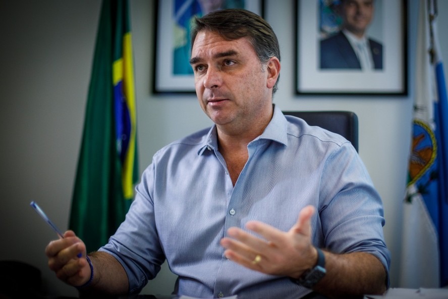 Jair Bolsonaro candidateó a su hijo para las elecciones brasileñas en una carta desde la cárcel